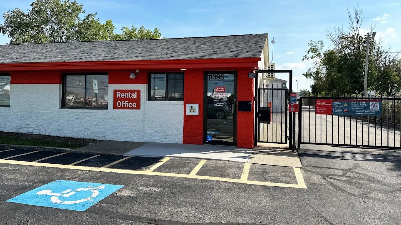 Public Storage, RV storage in Parma