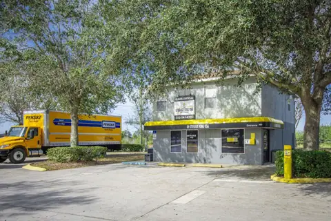 Storage King USA in Minneola, FL