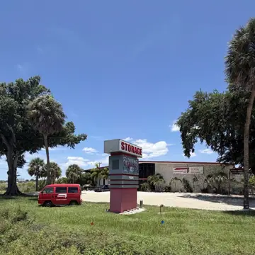 Container HQ Automotive & Self Storage in Sarasota, FL