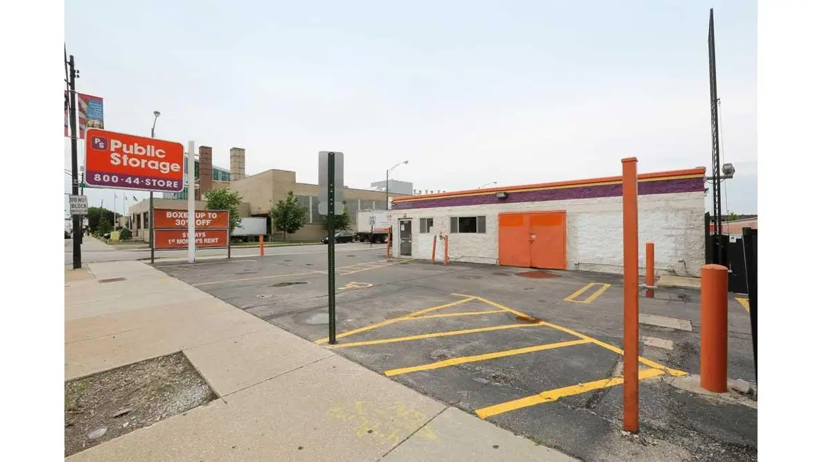 Public Storage, RV storage in Chicago