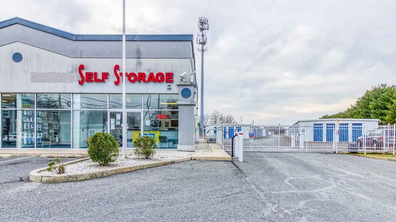 Moove In Self Storage, RV storage in Buena