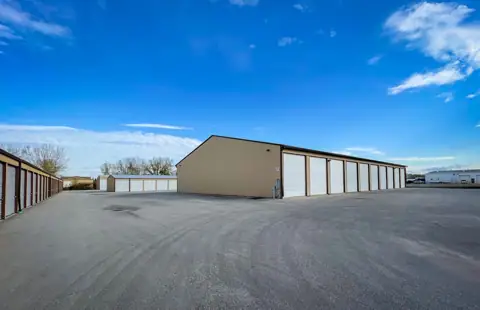 Lok-Safe Storage - 2260 Woodale photo 3