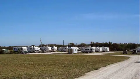 Patriot RV Park - Seguin photo 3