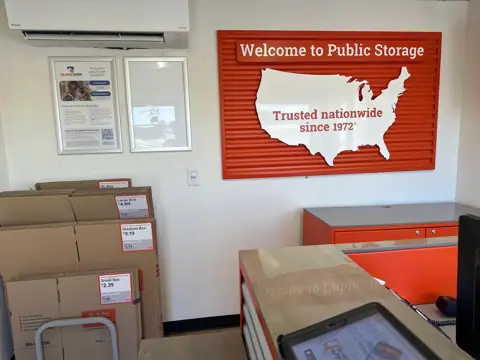 Public Storage photo 3