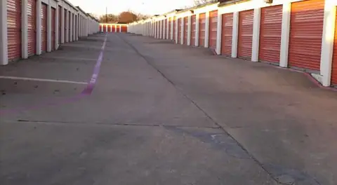 Alamo Dependable Self Storage in Dallas, TX