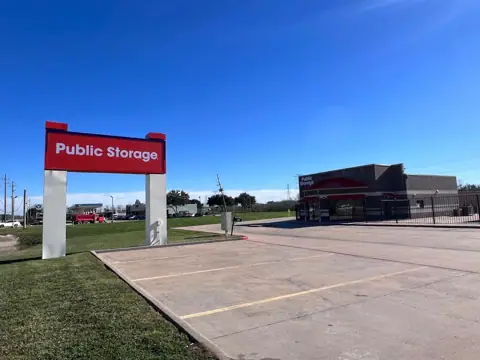 Public Storage photo 2