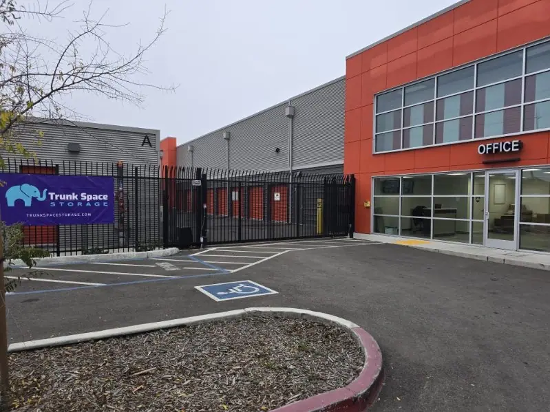 Trunk Space Storage, RV storage in Stockton