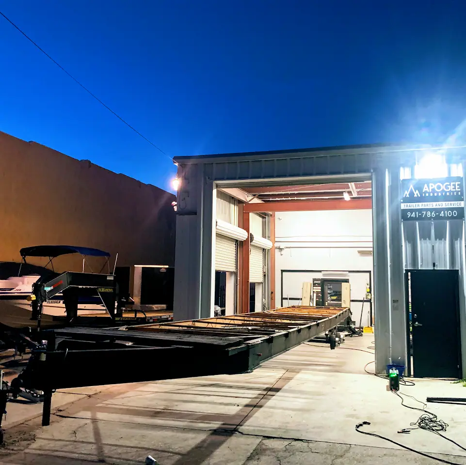 Apogee Trailer's, Upholstery and Storage, RV storage in Venice