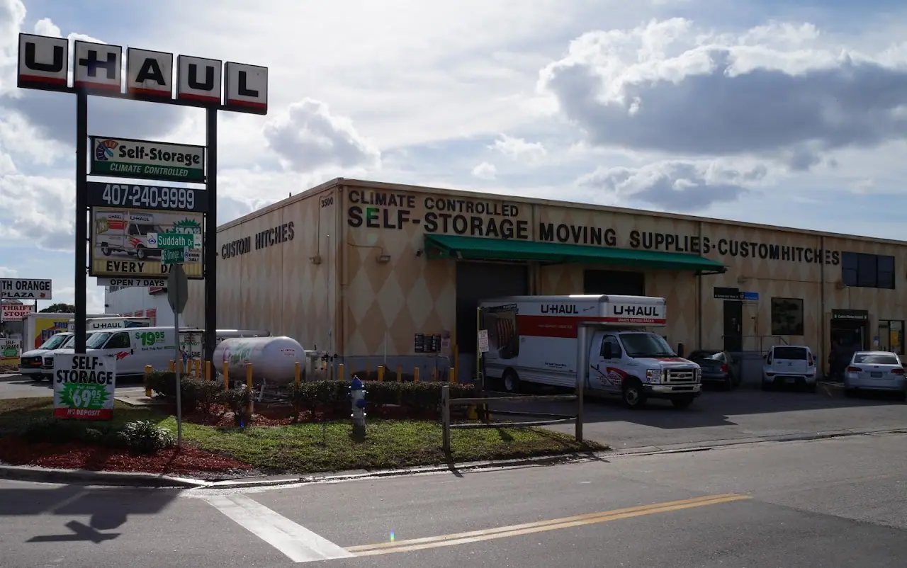 Self-Storage at U-Haul, RV storage in Orlando