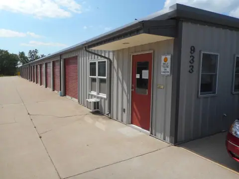 Red Door Storage photo 2