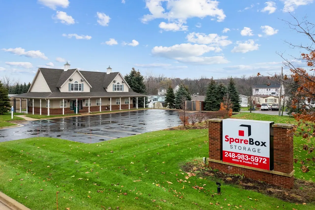 SpareBox Storage, RV storage in Walled Lake