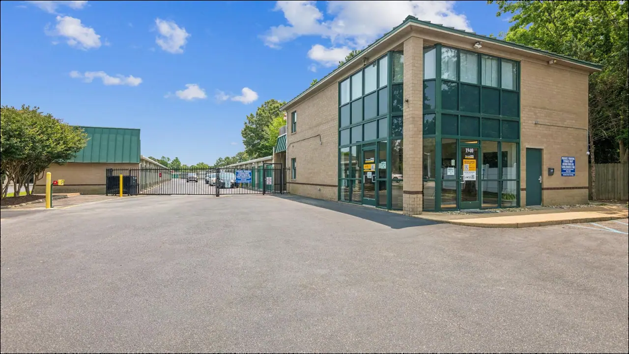StorageMart, RV storage in Virginia Beach