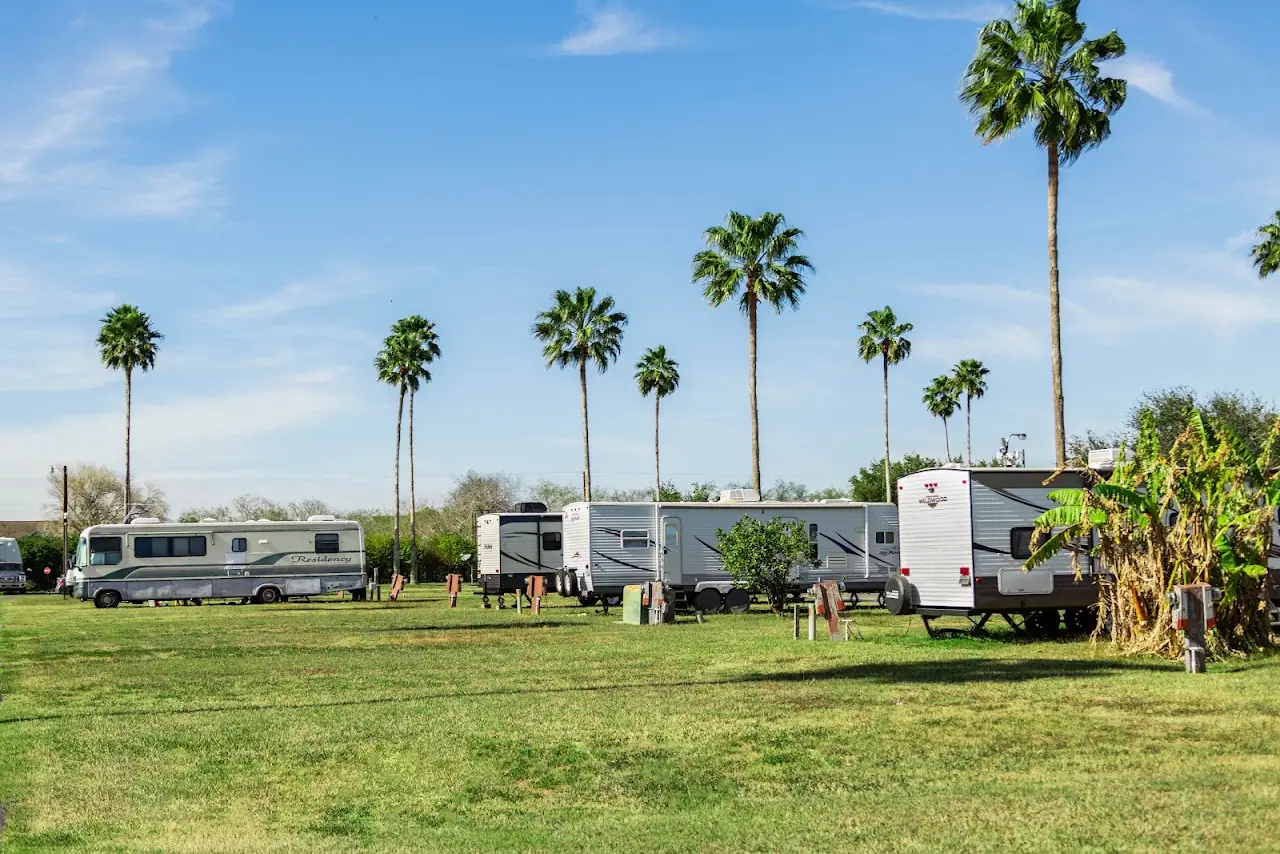 Pan American Mobile Home & RV Park, RV storage in San Benito