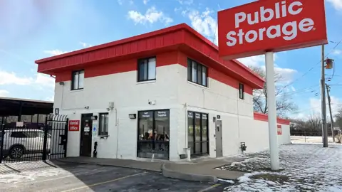 Public Storage in Chicago, IL