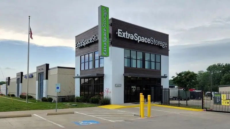 Extra Space Storage, RV storage in Melissa