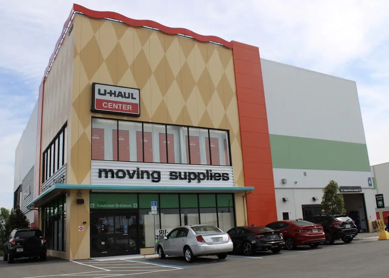 Self-Storage at U-Haul, RV storage in Kissimmee