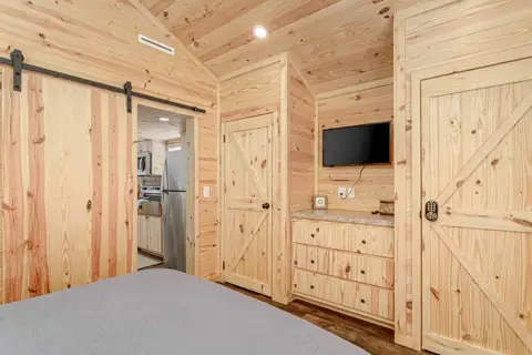 Leisure Lakes RV Resort, Pensacola Florida photo 3