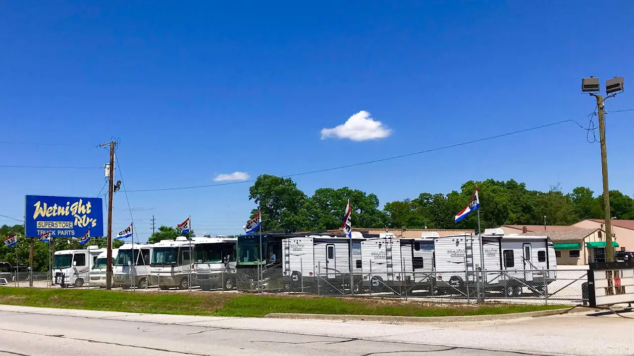 Wetnight Rv's, RV storage in Terre Haute