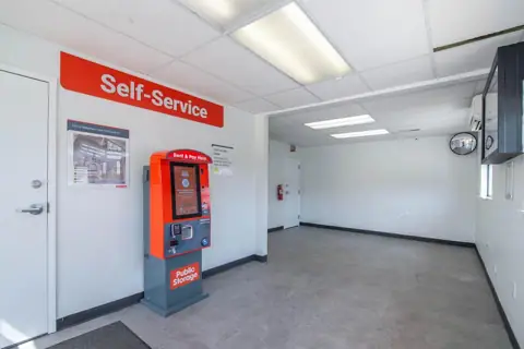 Public Storage photo 2