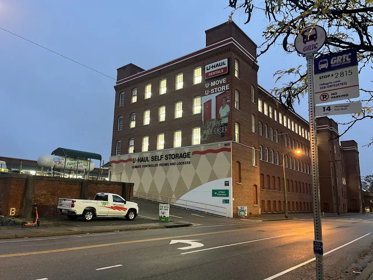Self-Storage at U-Haul, RV storage in Richmond