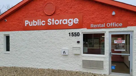 Public Storage in Streamwood, IL