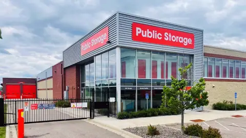 Public Storage in Woodbury, MN