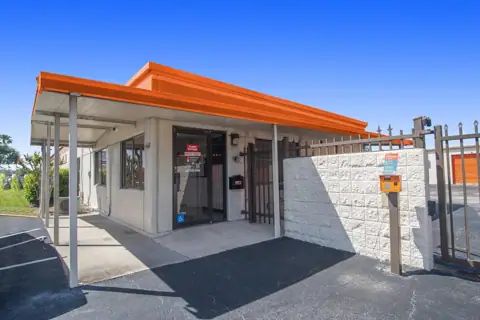 Public Storage photo 2