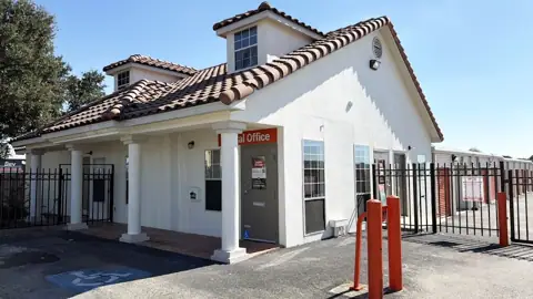 Public Storage photo 2