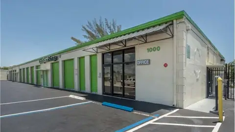 Extra Space Storage in Pompano Beach, FL