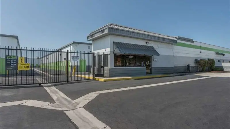 Extra Space Storage, RV storage in Los Alamitos