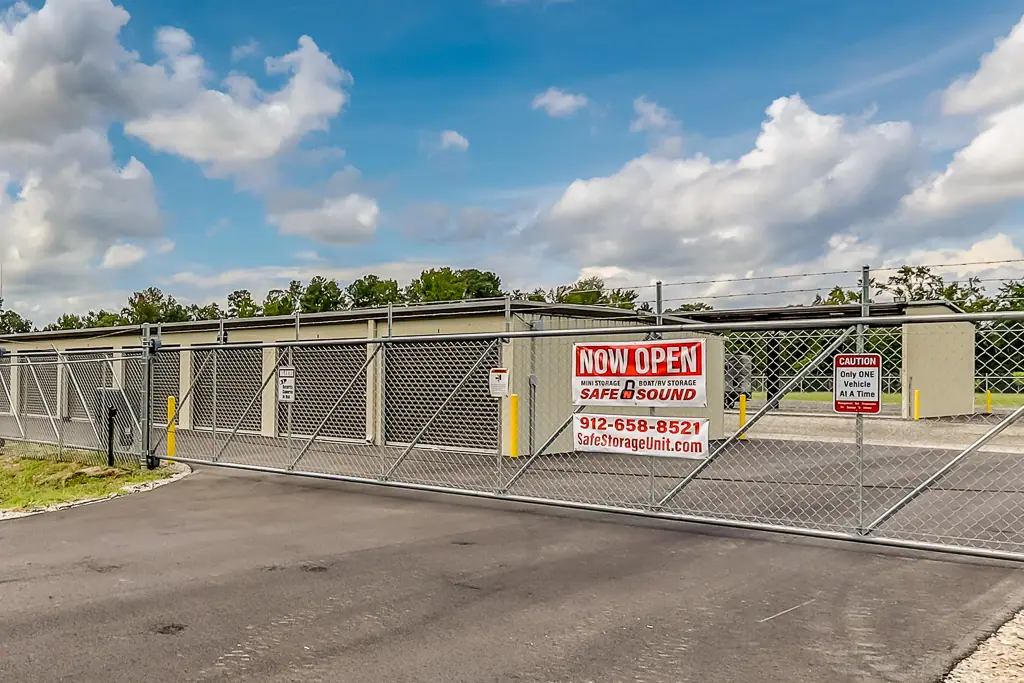 Safe N Sound Storage, RV storage in Guyton