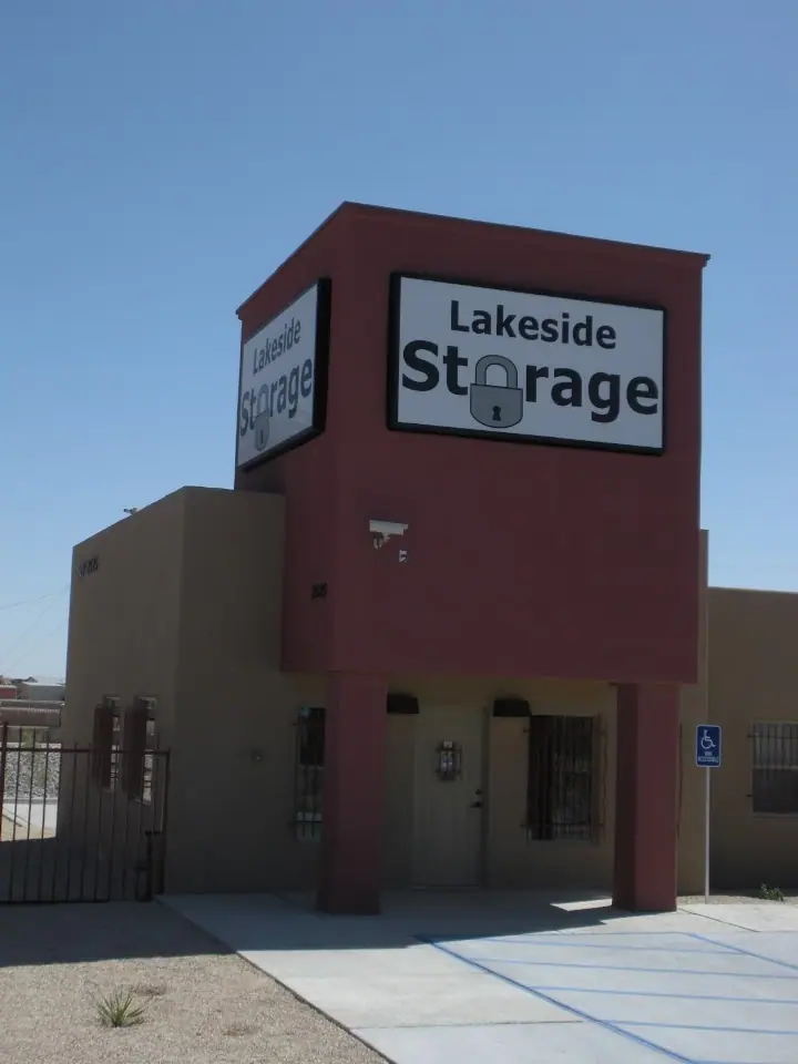 Lakeside Storage, RV storage in Las Cruces