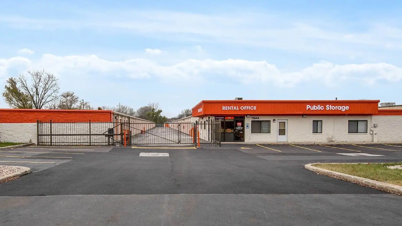 Public Storage, RV storage in Merrionette Park