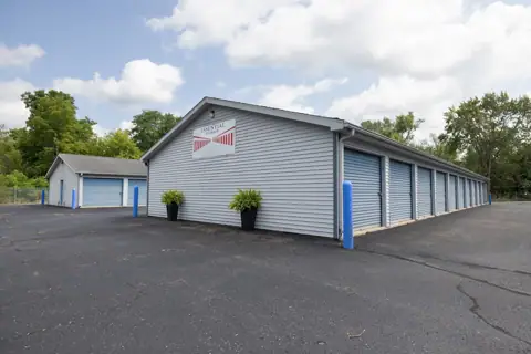 Essential Storage Lake LeAnn photo 3