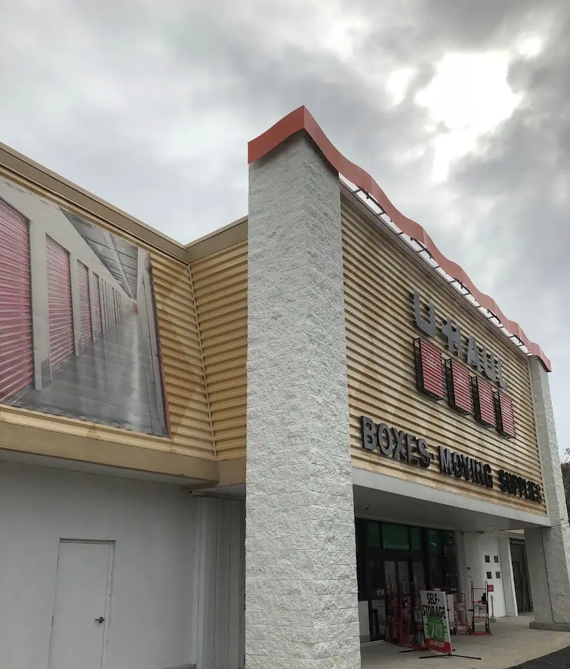 Self-Storage at U-Haul, RV storage in Fernandina Beach