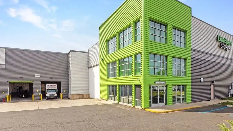 Extra Space Storage, RV storage in New Brunswick