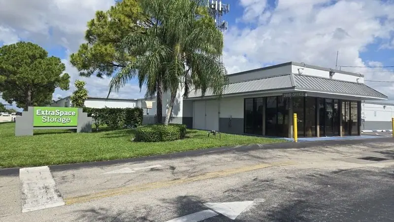 Extra Space Storage, RV storage in Hollywood