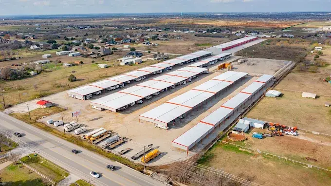 Honey Bee RV Storage, RV storage in Crowley