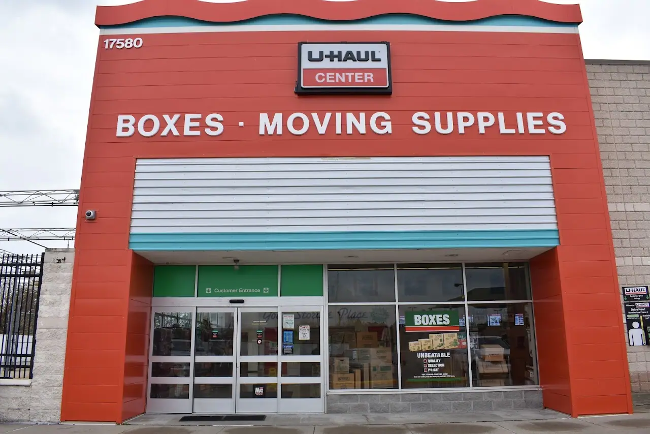 Self-Storage at U-Haul, RV storage in Roseville