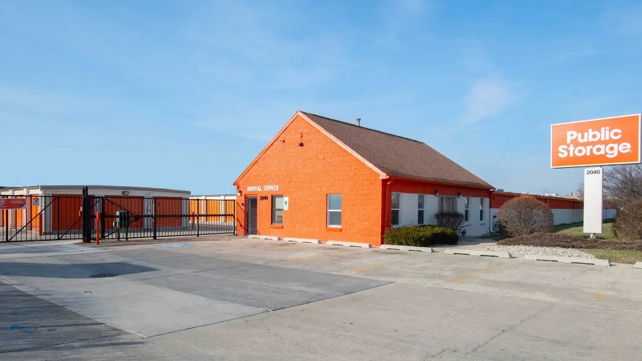 Public Storage, RV storage in Broadview