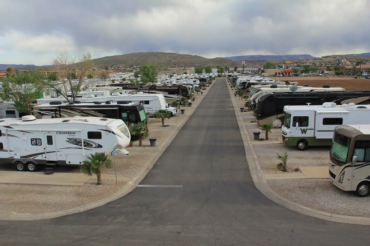 McArthur's Temple View RV Resort, RV storage in St. George