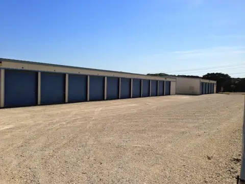 Medina Lake Mini Storage in Lakehills, TX