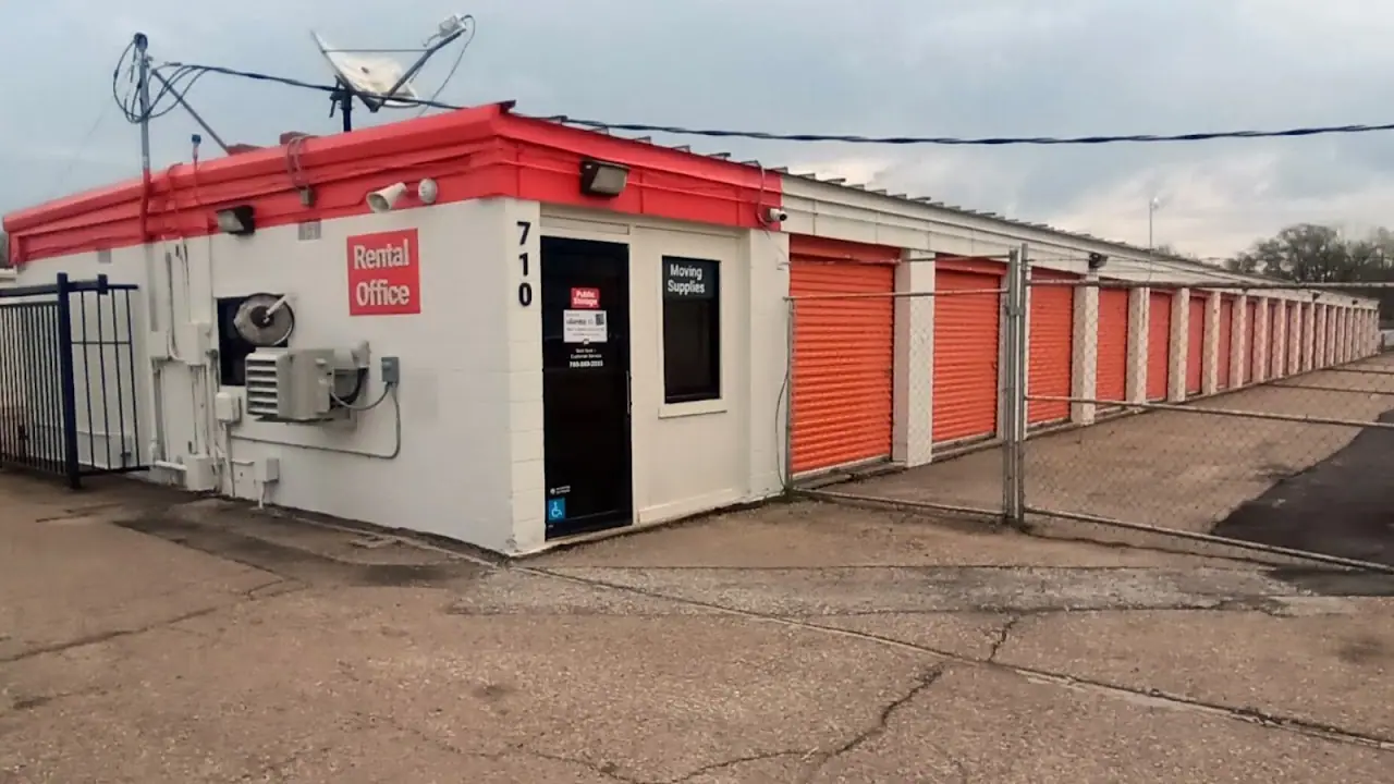 Public Storage, RV storage in Topeka