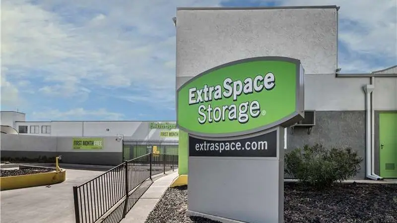 Extra Space Storage, RV storage in Santa Maria