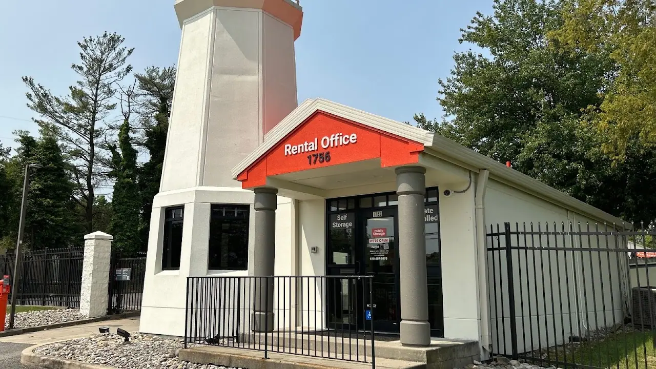 Public Storage, RV storage in Glen Mills