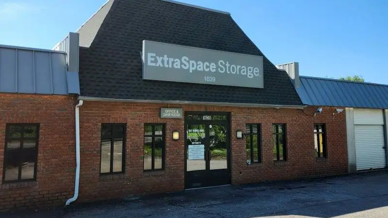 Extra Space Storage, RV storage in Brewster