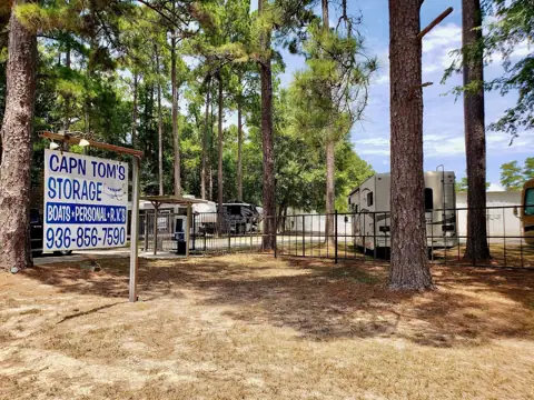 Cap'n Tom's Storage (Calvary Road Storage) in Willis, TX