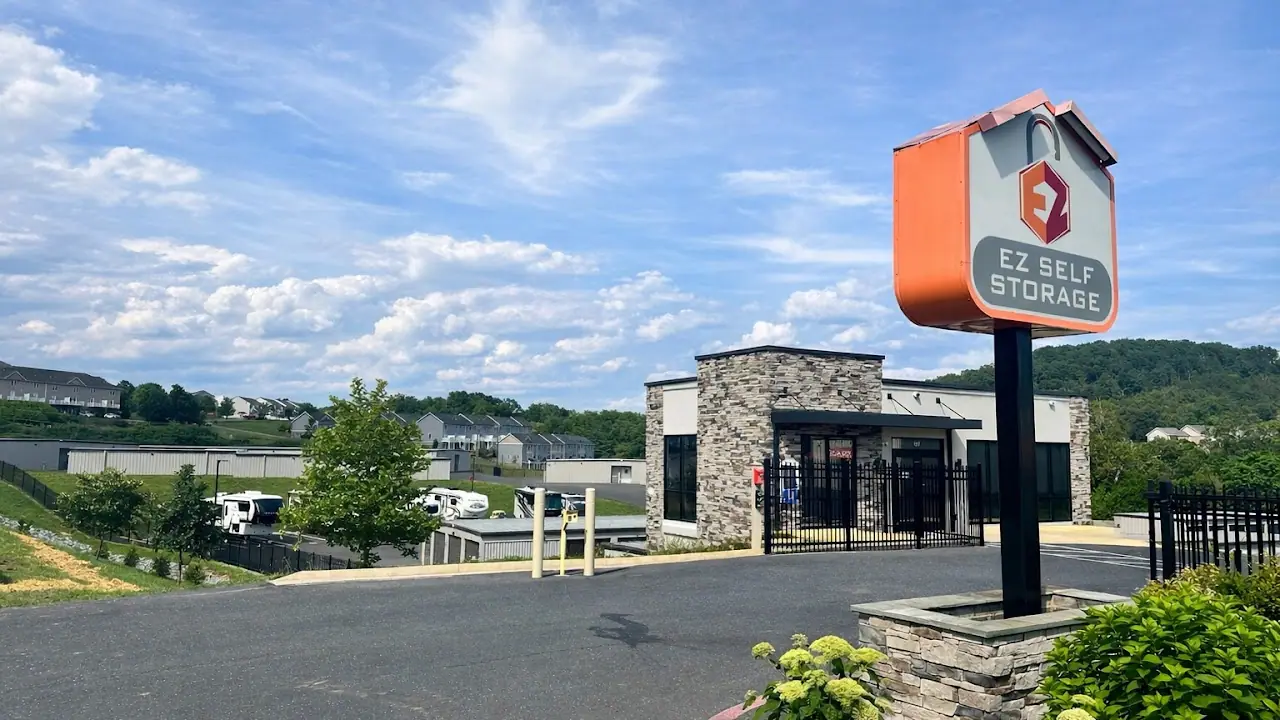 EZ Self Storage, RV storage in Staunton