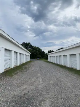 Midtown Storage Dickson - Downtown photo 3