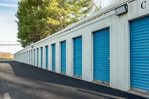USA Storage Centers Martinsville North photo 2